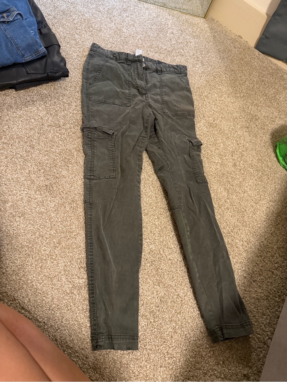 H & M Olive Cargo Pants - Slim Fit